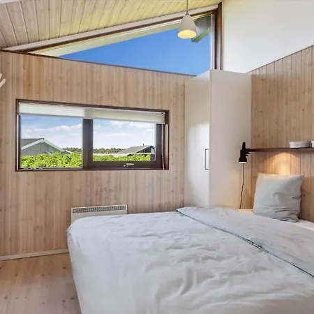 Ln2010-hjorring-strandgardsvej-20 *