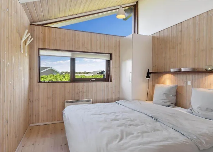 Ln2010-hjorring-strandgardsvej-20 *